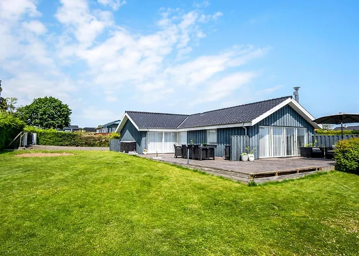 Vakantiehuis Stunning In *