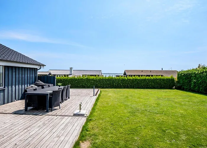 Stunning In Vakantiehuis Fåborg